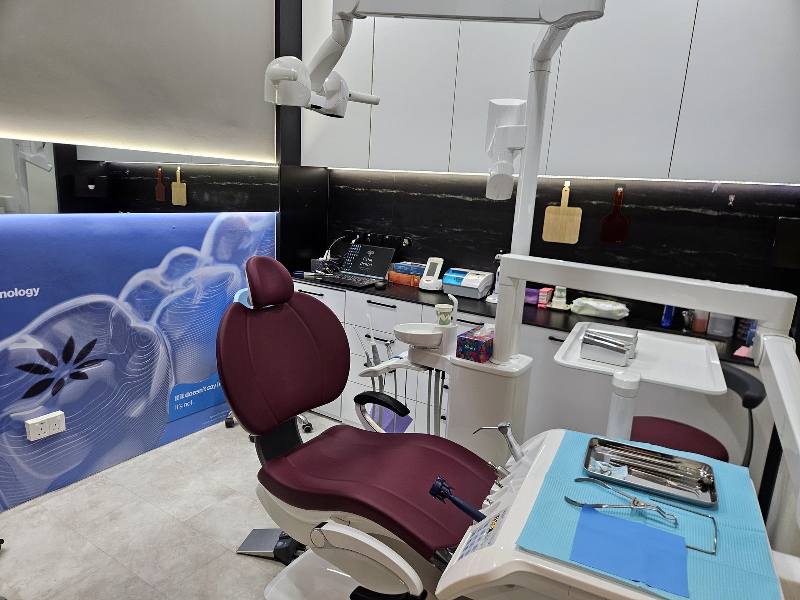 A treatment room at Calm Dental, Millenia Walk